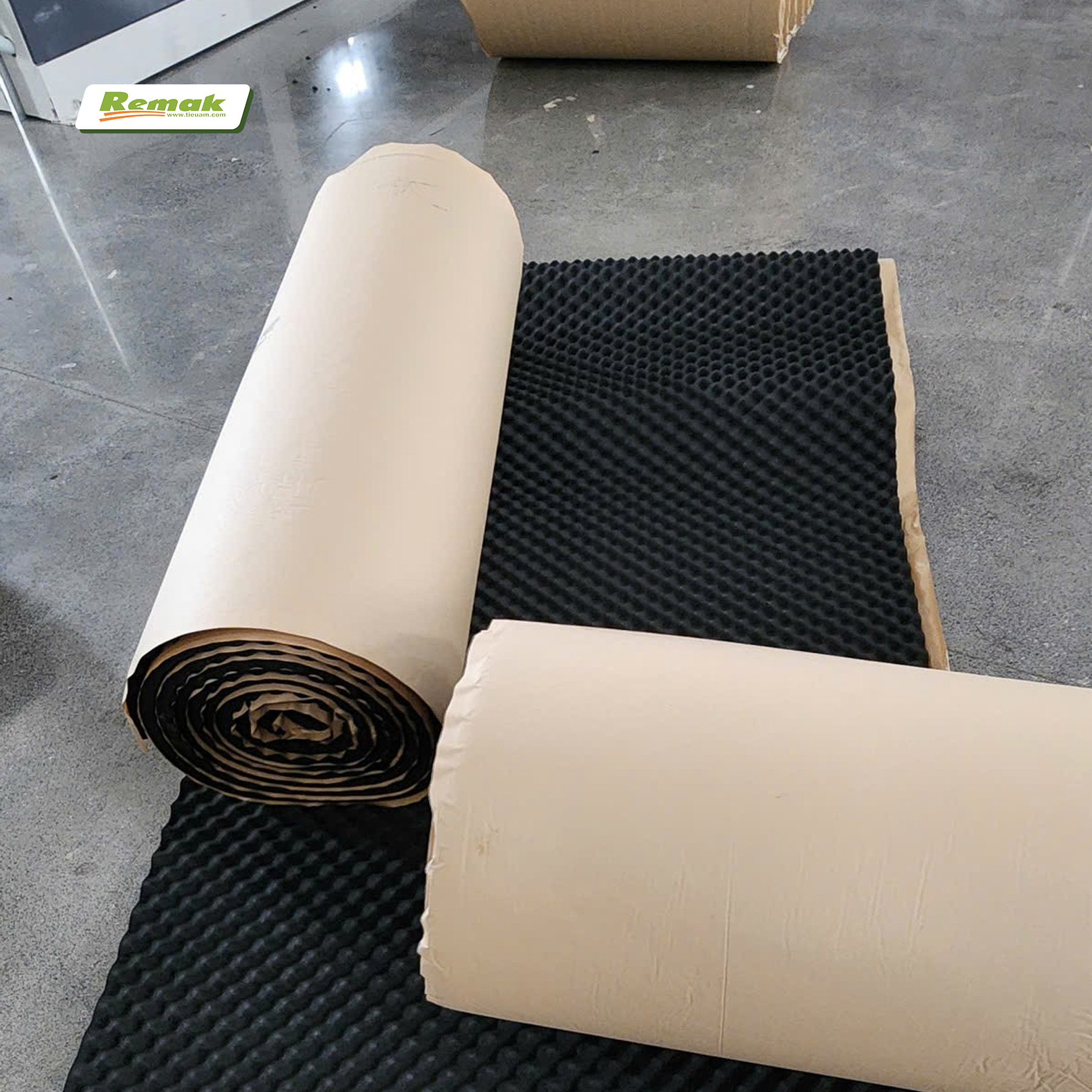 Remak trực tiếp sản xuất mút trứng cao su lưu hóa (1) Remak trực tiếp sản xuất mút trứng cao su lưu hóa (1)